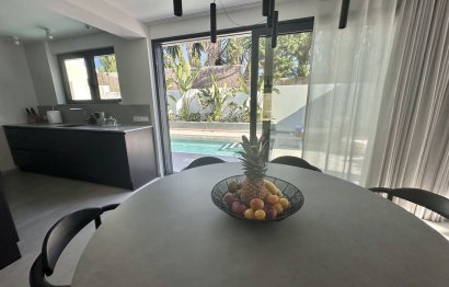 Resale - House - Detached Villa - Marbella - Puerto Banús