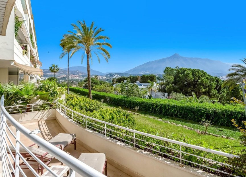 Resale - Apartment - Ground Floor Apartment - Marbella - Nueva Andalucia