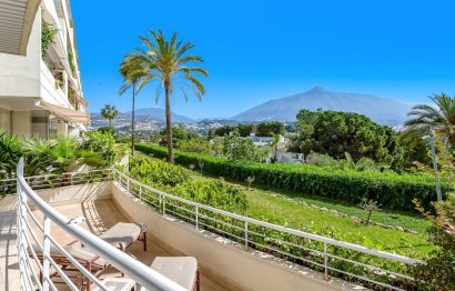 Resale - Apartment - Ground Floor Apartment - Marbella - Nueva Andalucia