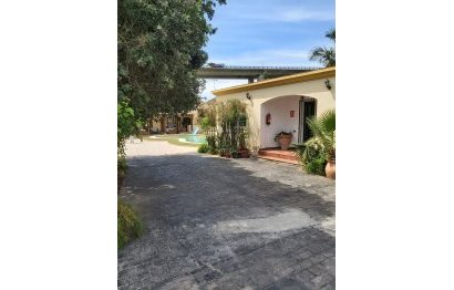 Resale - House - Finca - Cortijo - Estepona - Estepona Centro