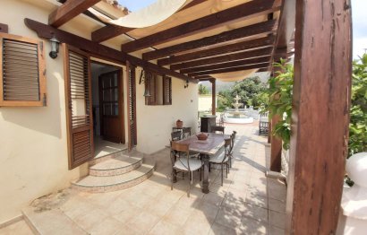 Resale - House - Finca - Cortijo - Estepona - Estepona Centro