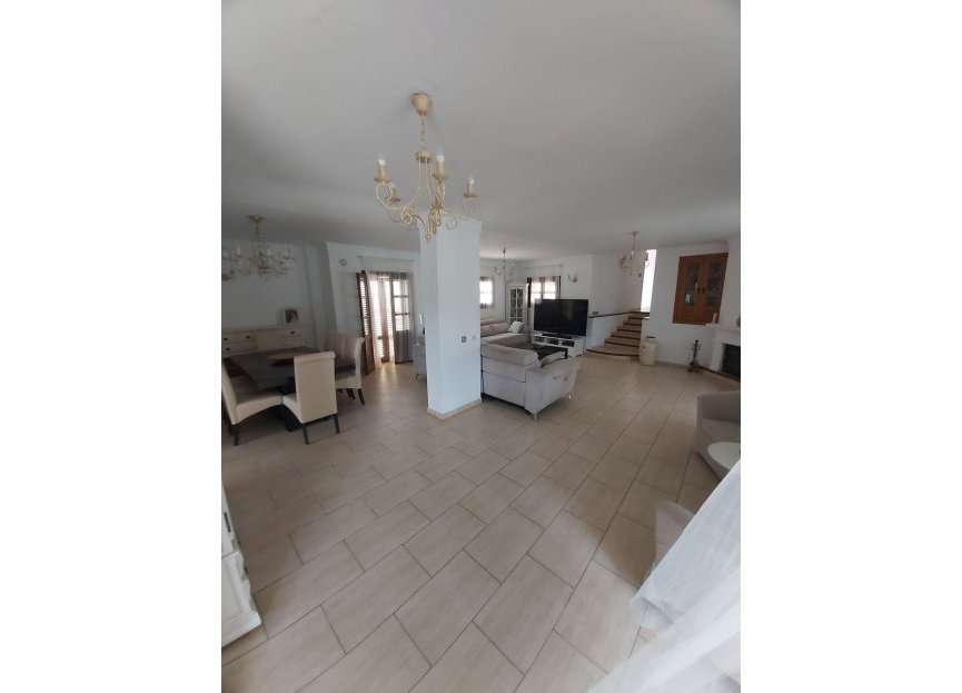 Resale - House - Finca - Cortijo - Estepona - Estepona Centro