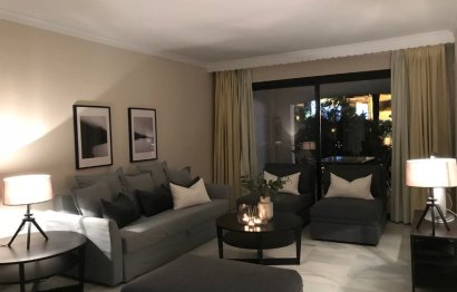 Resale - Apartment - Middle Floor Apartment - Marbella - Puerto Banús