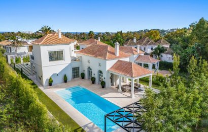 Resale - House - Detached Villa - Marbella - Nueva Andalucia