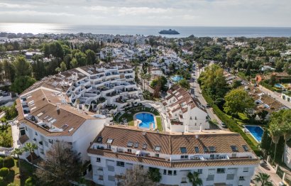 Resale - Apartment - Middle Floor Apartment - Marbella - Nueva Andalucia