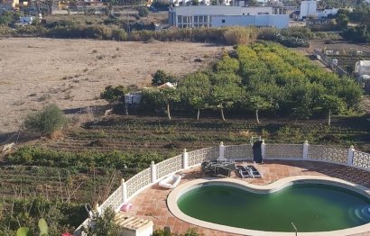 Resale - House - Detached Villa - Estepona - Cancelada