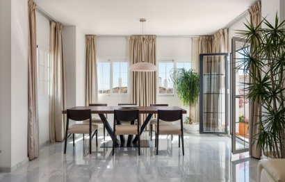 Resale - Apartment - Middle Floor Apartment - Marbella - Nueva Andalucia