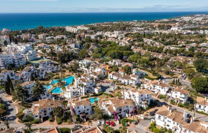 Resale - Apartment - Middle Floor Apartment - Marbella - Nueva Andalucia