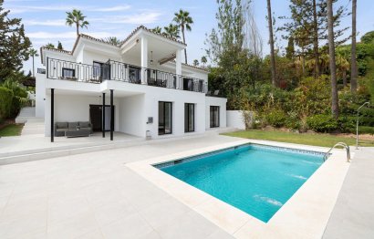 Resale - House - Detached Villa - Marbella - Nueva Andalucia