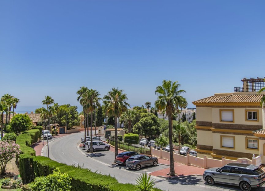 Resale - Apartment - Top Floor Apartment - Mijas - Calahonda