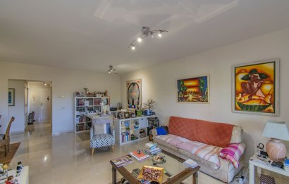 Resale - Apartment - Middle Floor Apartment - Marbella - Guadalmina Alta