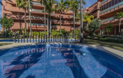 Resale - Apartment - Middle Floor Apartment - Estepona - New Golden Mile