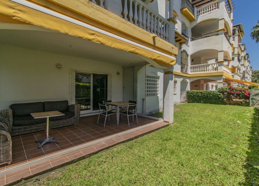 Resale - Apartment - Ground Floor Apartment - Marbella - Nueva Andalucia