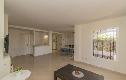 Resale - Apartment - Ground Floor Apartment - Marbella - Nueva Andalucia