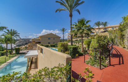 Resale - Apartment - Penthouse Duplex - Estepona - Selwo