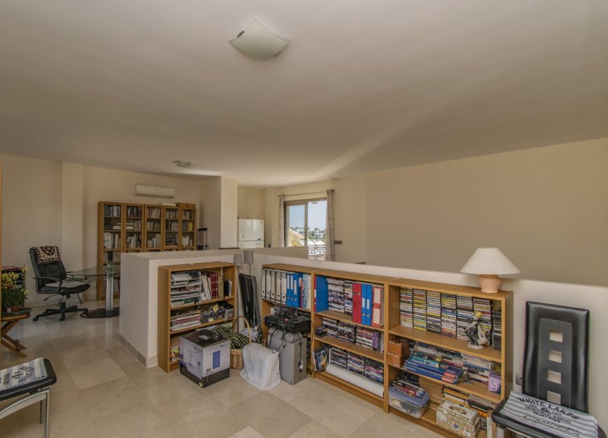 Resale - Apartment - Penthouse Duplex - Estepona - Selwo