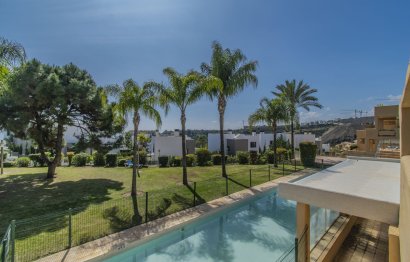 Resale - Apartment - Penthouse Duplex - Estepona - Selwo