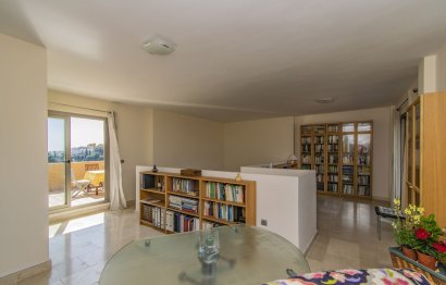 Resale - Apartment - Penthouse Duplex - Estepona - Selwo