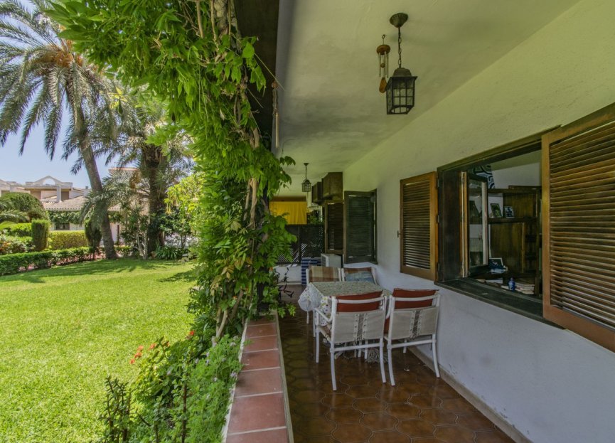 Resale - Apartment - Ground Floor Apartment - Marbella - The Golden Mile