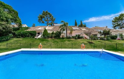 Resale - House - Townhouse - Marbella - Nueva Andalucia