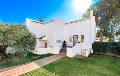 Resale - House - Detached Villa - Marbella - Nueva Andalucia