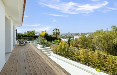 Resale - House - Detached Villa - Marbella - Nueva Andalucia