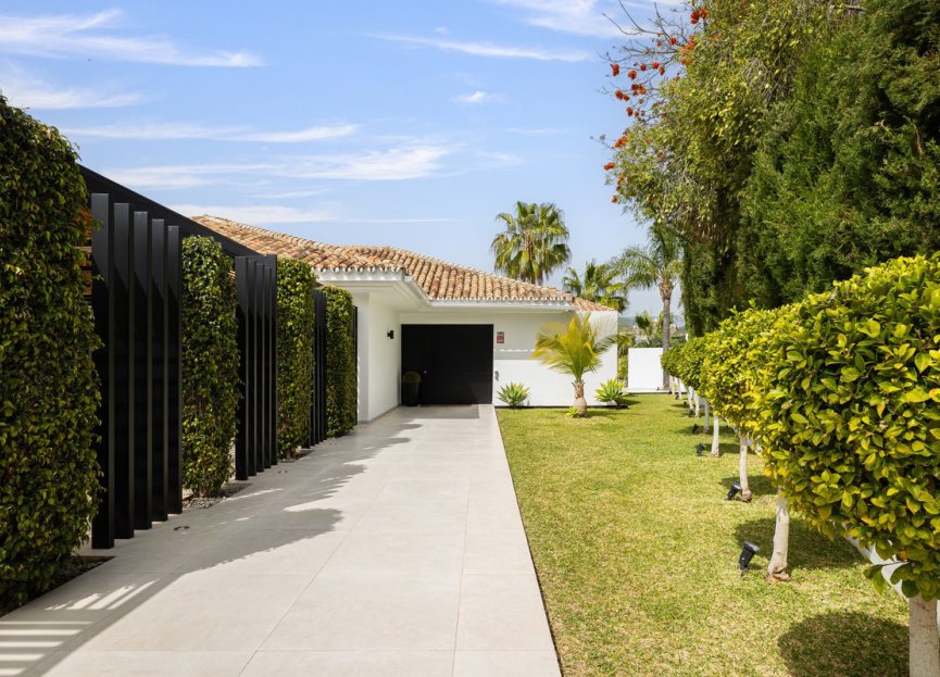 Resale - House - Detached Villa - Marbella - Nueva Andalucia