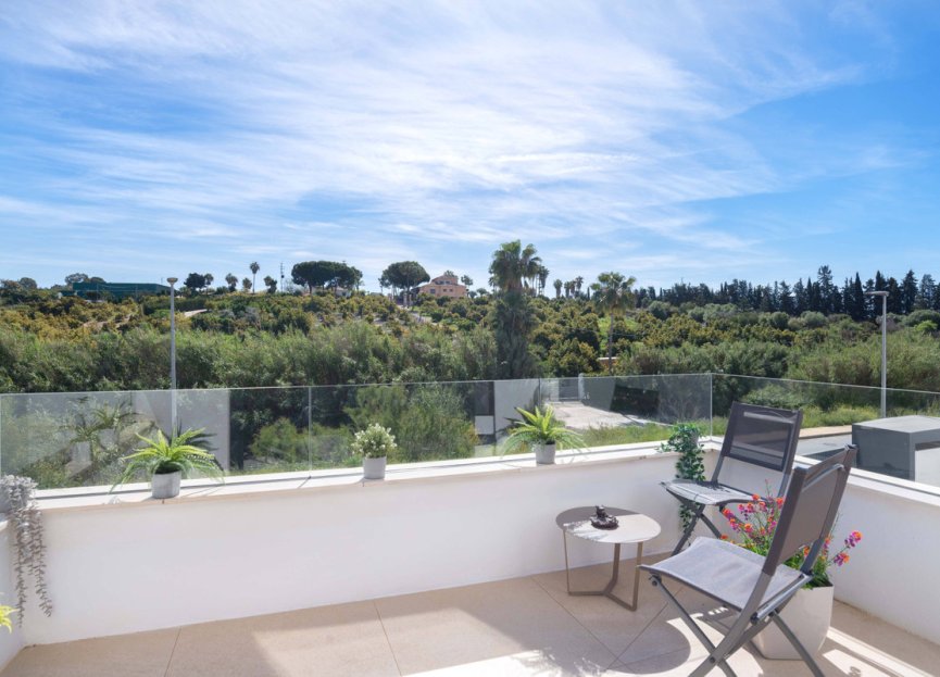 Resale - House - Semi-Detached House - Estepona - Selwo