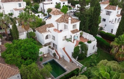 Resale - House - Detached Villa - Marbella - Nueva Andalucia