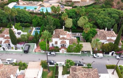 Resale - House - Detached Villa - Marbella - Nueva Andalucia