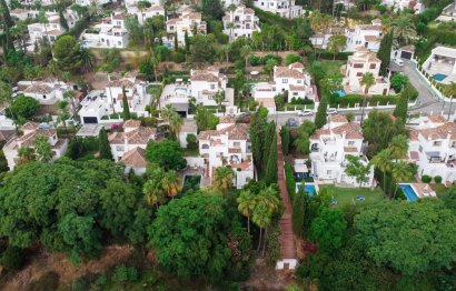 Resale - House - Detached Villa - Marbella - Nueva Andalucia