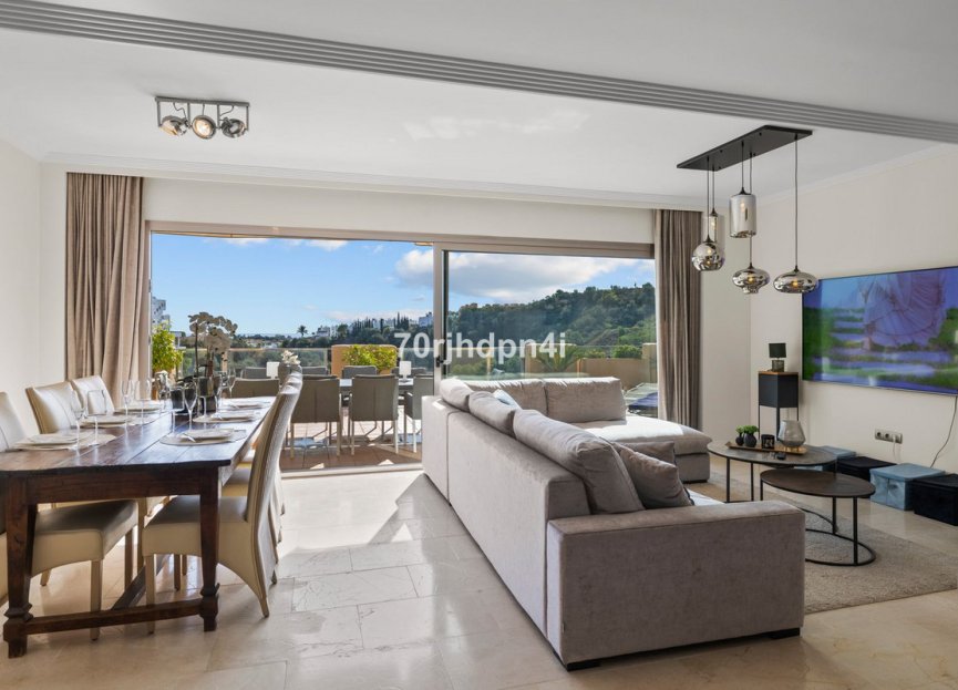 Resale - Apartment - Penthouse - Estepona - Selwo