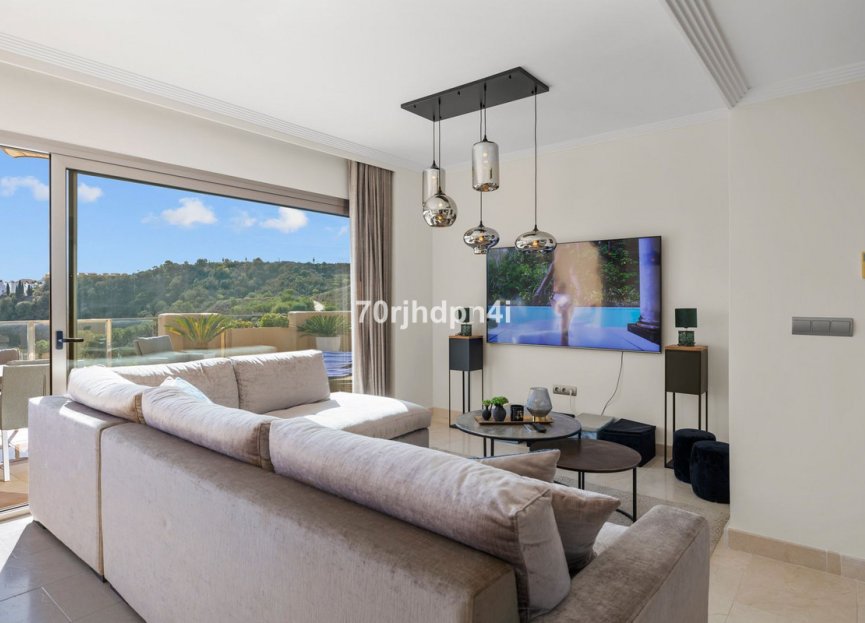 Resale - Apartment - Penthouse - Estepona - Selwo