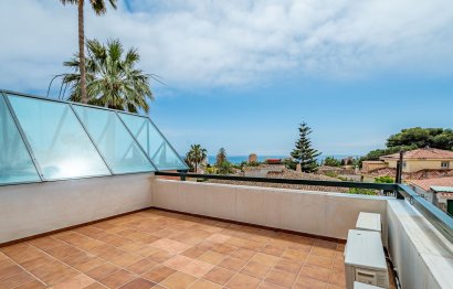 Resale - House - Detached Villa - Benalmádena - Benalmadena Centro