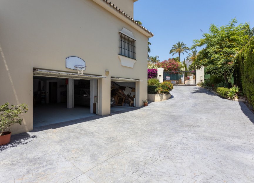 Resale - House - Detached Villa - Marbella - Marbella Centro