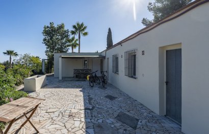 Resale - House - Finca - Cortijo - Estepona - Estepona Centro