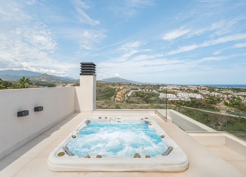 Resale - House - Detached Villa - Estepona - New Golden Mile