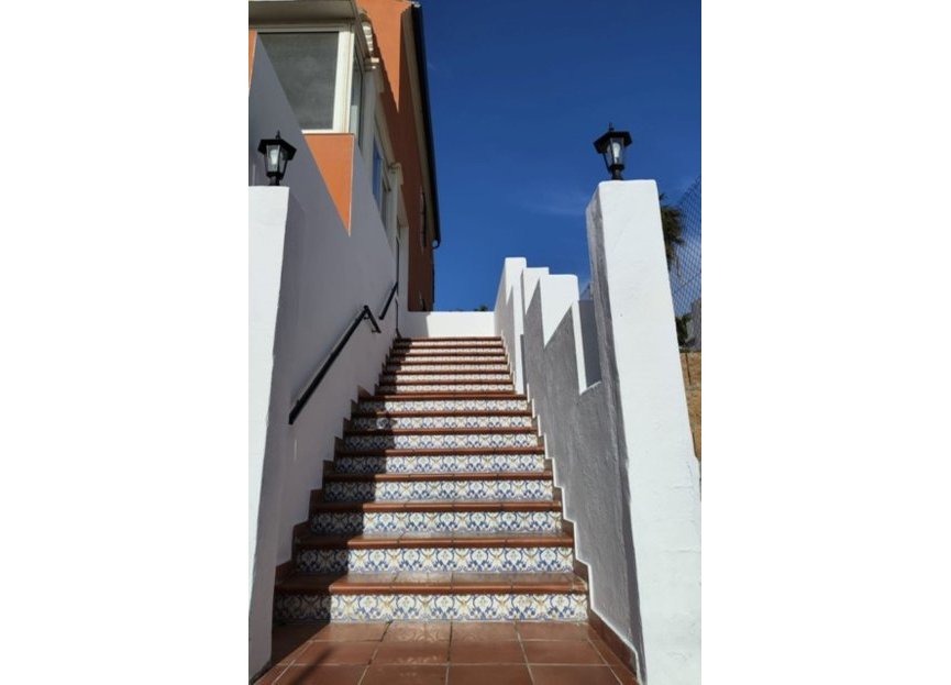 Resale - House - Detached Villa - Estepona - Estepona Centro