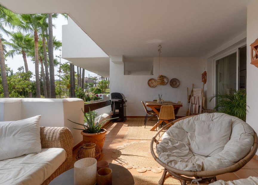 Resale - Apartment - Ground Floor Apartment - Marbella - Nueva Andalucia