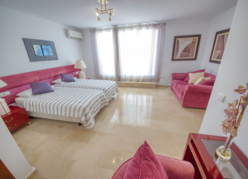 Resale - House - Detached Villa - Benalmádena - Benalmadena Centro