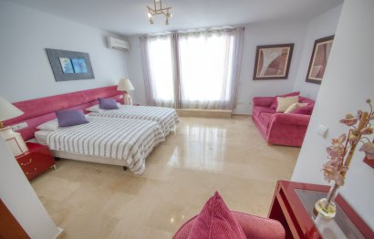 Resale - House - Detached Villa - Benalmádena - Benalmadena Centro