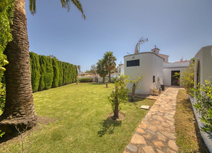 Resale - House - Detached Villa - Benalmádena - Benalmadena Centro