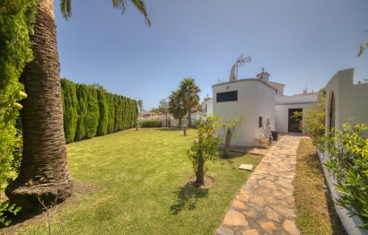 Resale - House - Detached Villa - Benalmádena - Benalmadena Centro