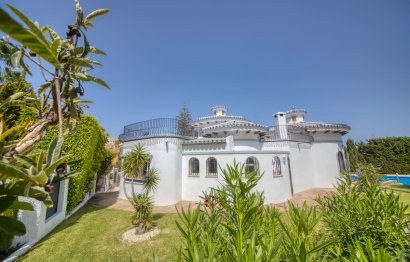 Resale - House - Detached Villa - Benalmádena - Benalmadena Centro