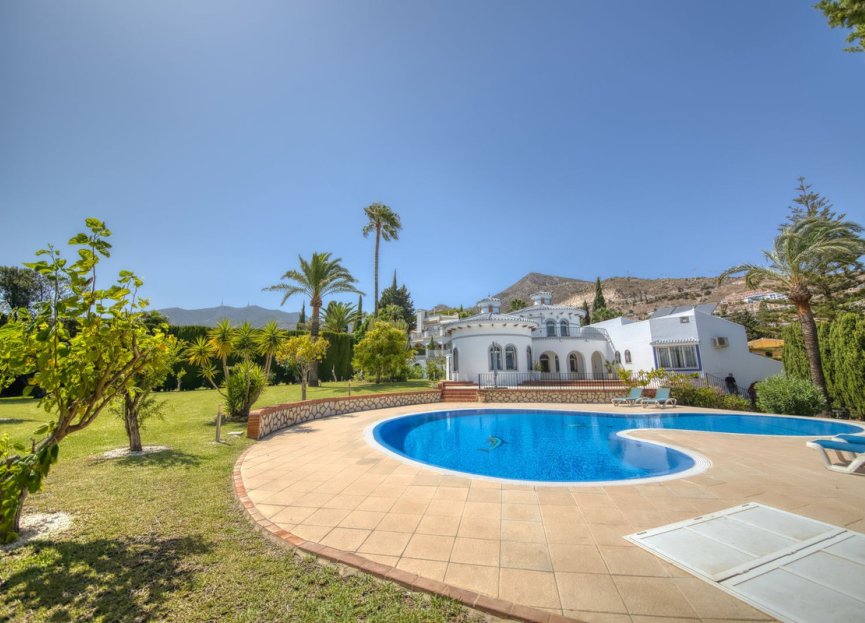 Resale - House - Detached Villa - Benalmádena - Benalmadena Centro