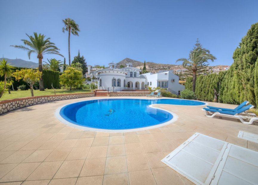 Resale - House - Detached Villa - Benalmádena - Benalmadena Centro