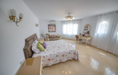 Resale - House - Detached Villa - Benalmádena - Benalmadena Centro