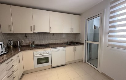 Resale - Apartment - Ground Floor Apartment - Marbella - Nueva Andalucia