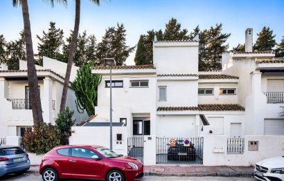 Resale - House - Townhouse - Marbella - Nueva Andalucia