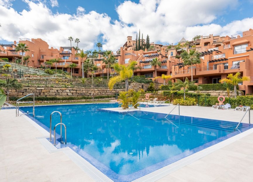 Resale - Apartment - Ground Floor Apartment - Marbella - Nueva Andalucia